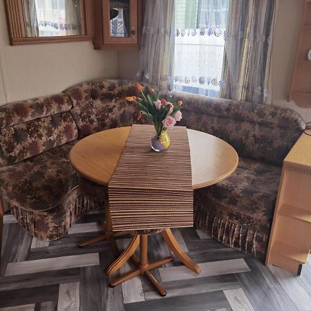 Lochlands Caravan Park X Villa Форфар Екстериор снимка
