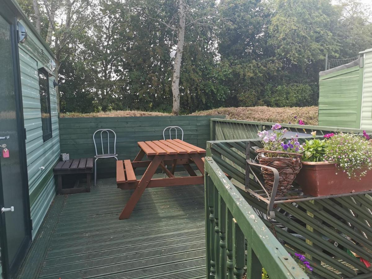Lochlands Caravan Park X Villa Форфар Екстериор снимка