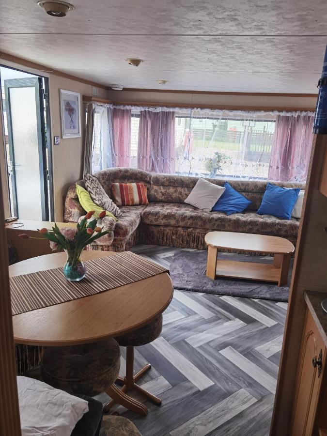 Lochlands Caravan Park X Villa Форфар Екстериор снимка