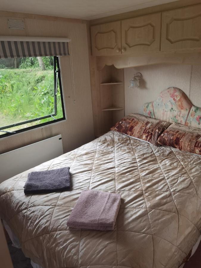 Lochlands Caravan Park X Villa Форфар Екстериор снимка